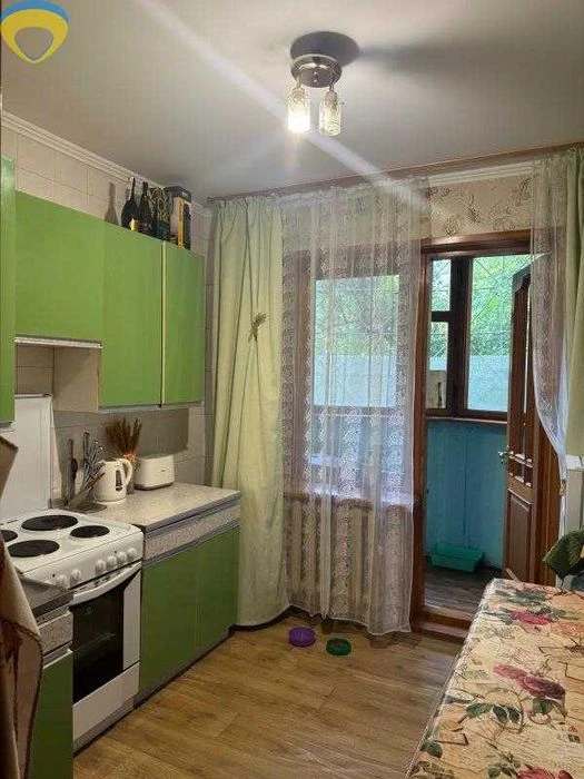 Продам 2-кімнатну квартиру на Таїрова — 55 м², два балкони,