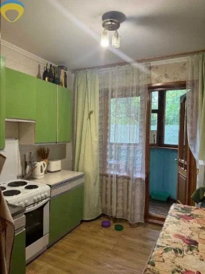 Продам 2-кімнатну квартиру на Таїрова — 55 м², два балкони,