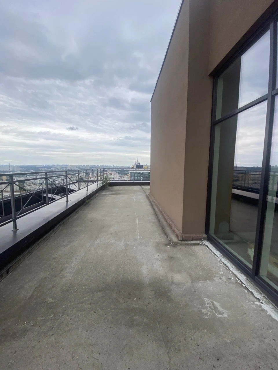 Sale of a 3-room apartment of 255.42 m², Obolonsky avenue, 2