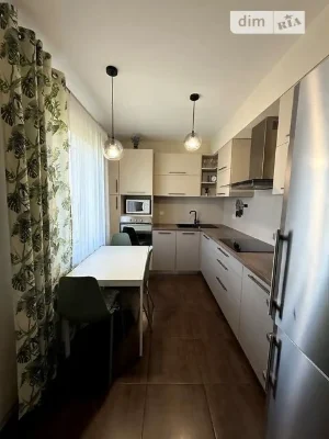 Продаж 3к квартири 76 кв. м на вул. Академіка Єфремова 9 • I