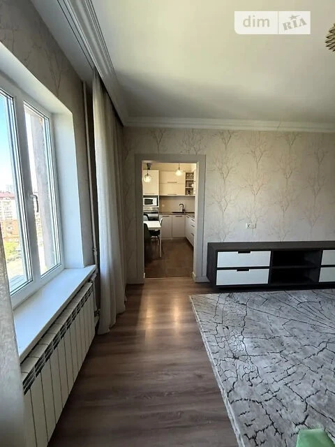 Продаж 3к квартири 76 кв. м на вул. Академіка Єфремова 9 • I