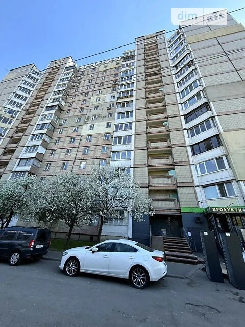 Продаж 3к квартири 76 кв. м на вул. Академіка Єфремова 9 • I