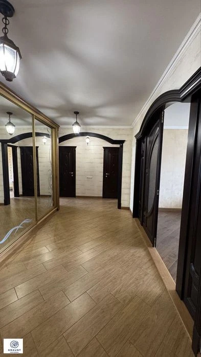 Продам 3 комнатную квартиру