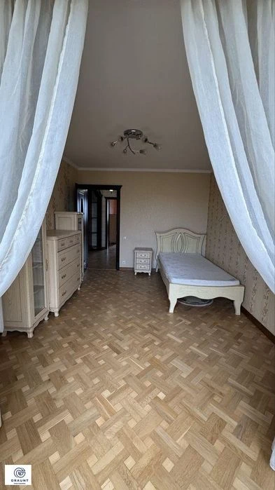 Продам 3 комнатную квартиру