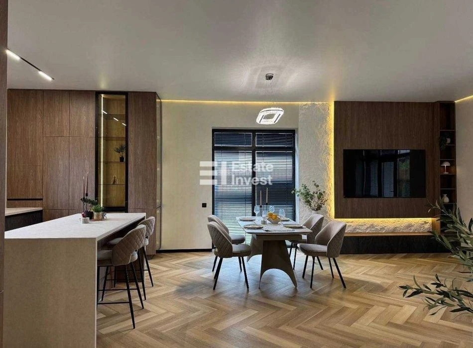 Продаж затишного будинку 140 м² на Осокорках, Стильний ремон