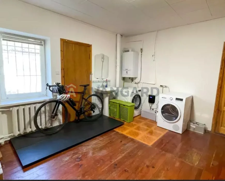Продам дом , кирпич , правый берег, торг  120 000$