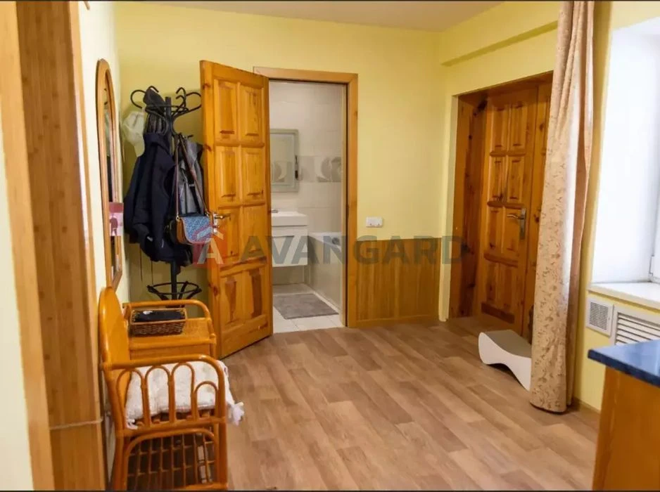 Продам дом , кирпич , правый берег, торг  120 000$
