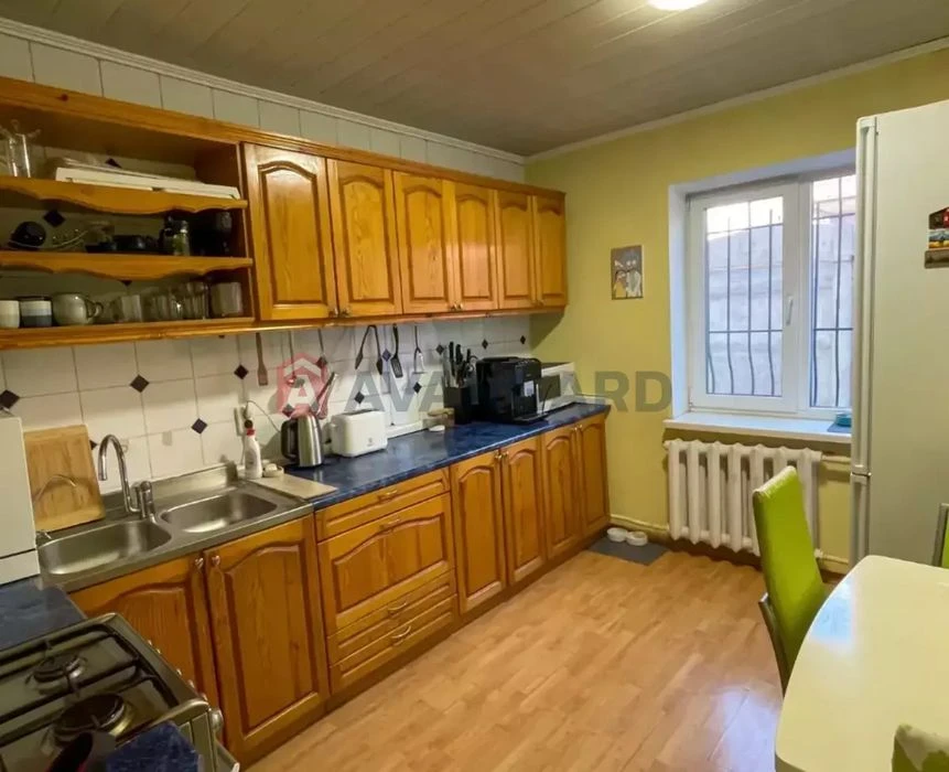 Продам дом , кирпич , правый берег, торг  120 000$