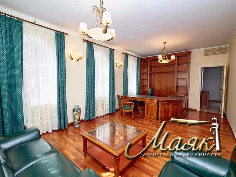 An exclusive house in the Dnipro district.