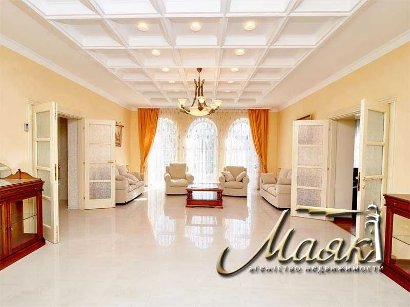 An exclusive house in the Dnipro district.