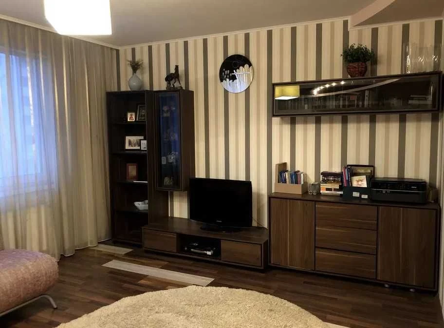 Продам 1 комнатную Квартиру Новострой Дружбы Народов Соборно