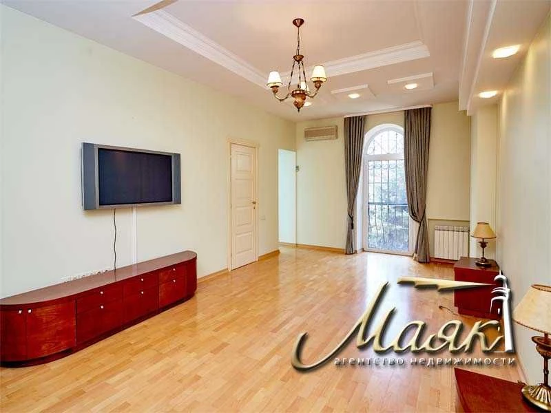 An exclusive house in the Dnipro district.