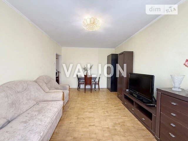 Sale of 2-room apartment 55 sq. m. on Mostytska Street 12, apt. 52 • I