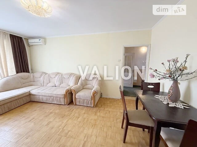 Sale of 2-room apartment 55 sq. m. on Mostytska Street 12, apt. 52 • I