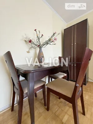 Sale of 2-room apartment 55 sq. m. on Mostytska Street 12, apt. 52 • I
