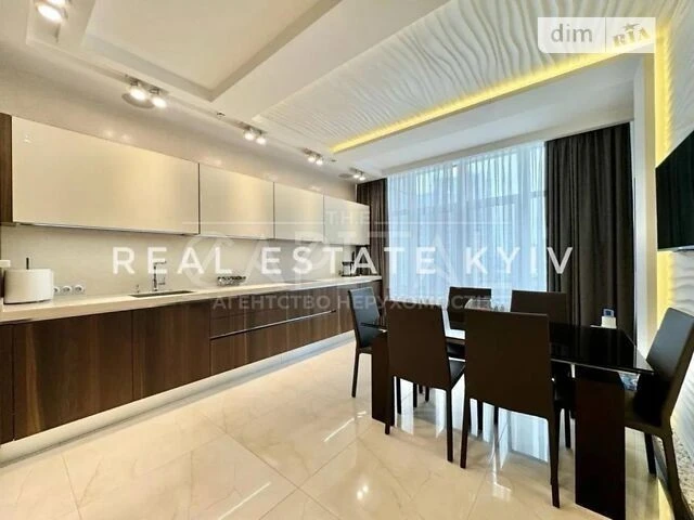 Продаж 3к квартири 150 кв. м на вул. Андрія Верхогляда 20 •
