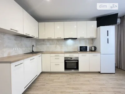 Продаж 2к квартири 69.3 кв. м на вул. Всеволода Змієнка 19 •