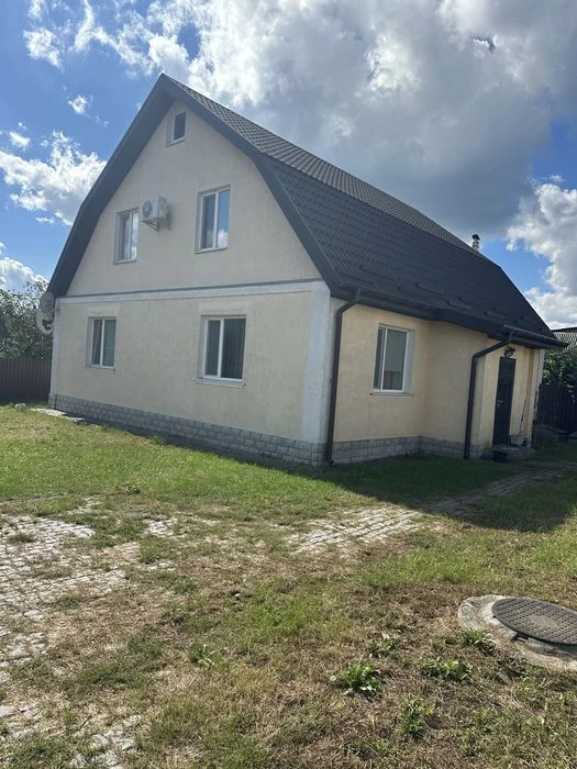 Продаж окремого будинку по вул Шептицького