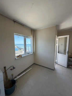 I will sell a country house on the seashore