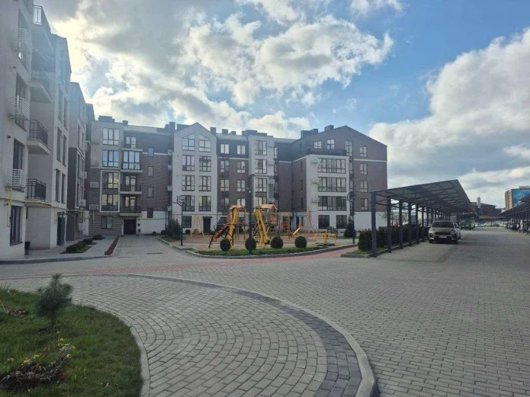 Продам однокомнатную квартиру в кирпичном доме на Сахарова