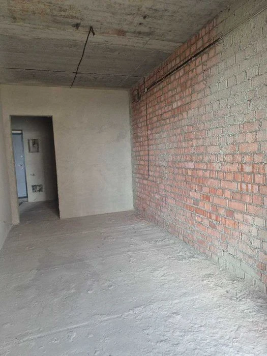 Продам однокомнатную квартиру в кирпичном доме на Сахарова