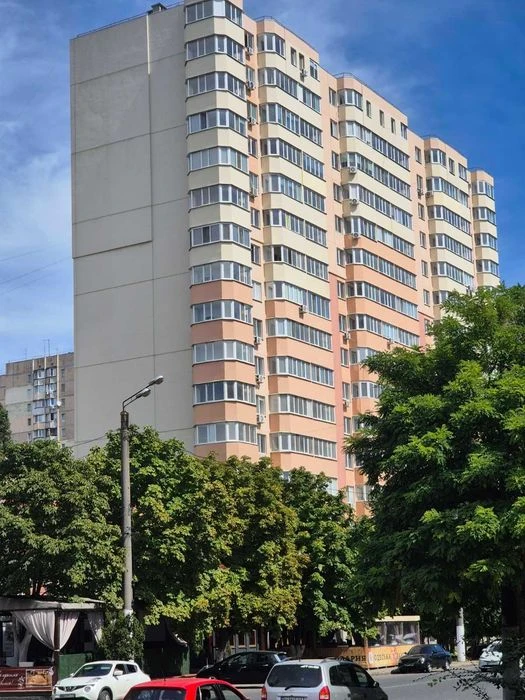 Госпр. 2-х комнатная на Вильямса/Королёва.