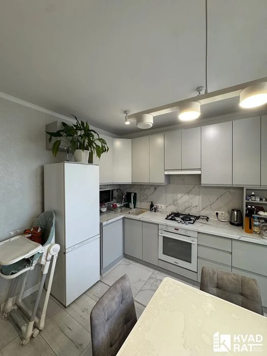 Затишна 1 кім  квартира,центр