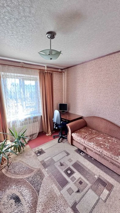 Продається 3-х кімнатна квартира в м. Києві вул. Радунська,4
