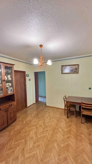 Продається 3-х кімнатна квартира в м. Києві вул. Радунська,4
