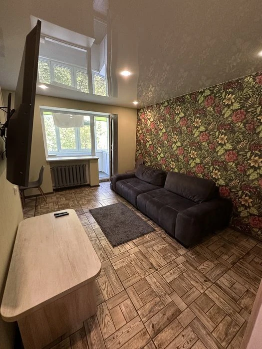 2-room apartment for sale, Sobornyi Ave. 21, certificate
