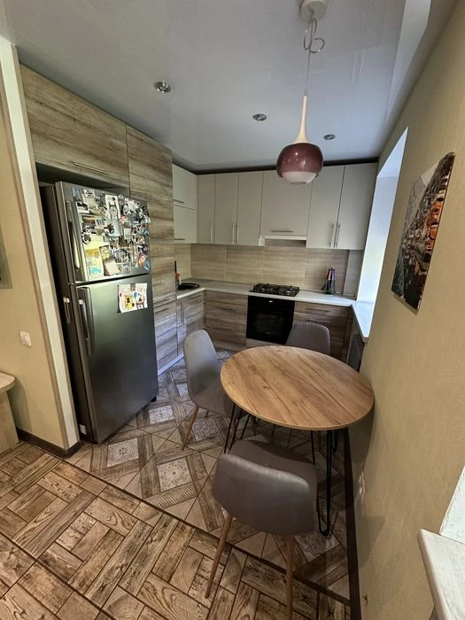 2-room apartment for sale, Sobornyi Ave. 21, certificate