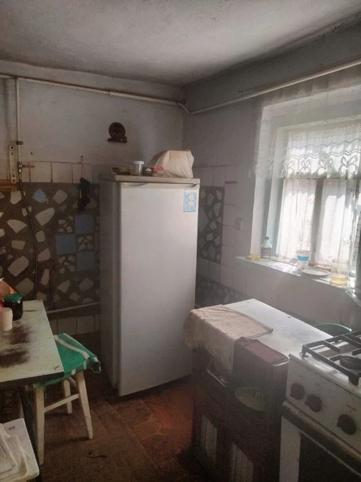 Продам будинок  + літня кухня 27000