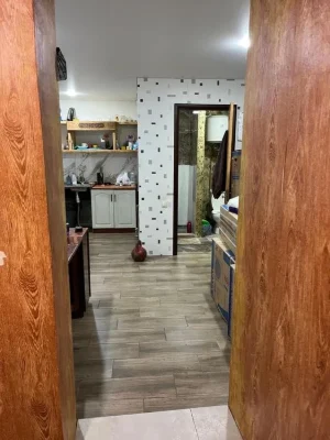 Продам  1/2 будинку , окремий двір !