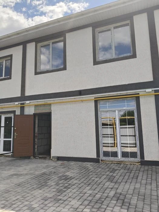Spacious townhouse in Khadzhibey district