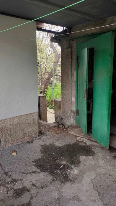 Отдельностоящий дом 4 комнаты, гараж на 2 машины, на Бугаёвк