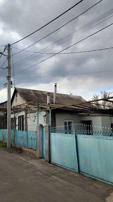 Отдельностоящий дом 4 комнаты, гараж на 2 машины, на Бугаёвк