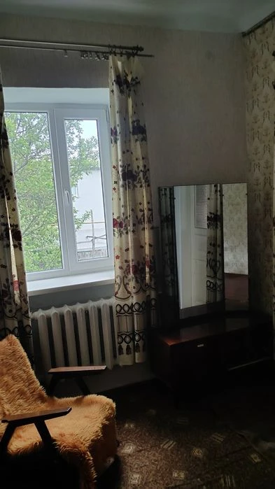 Отдельностоящий дом 4 комнаты, гараж на 2 машины, на Бугаёвк