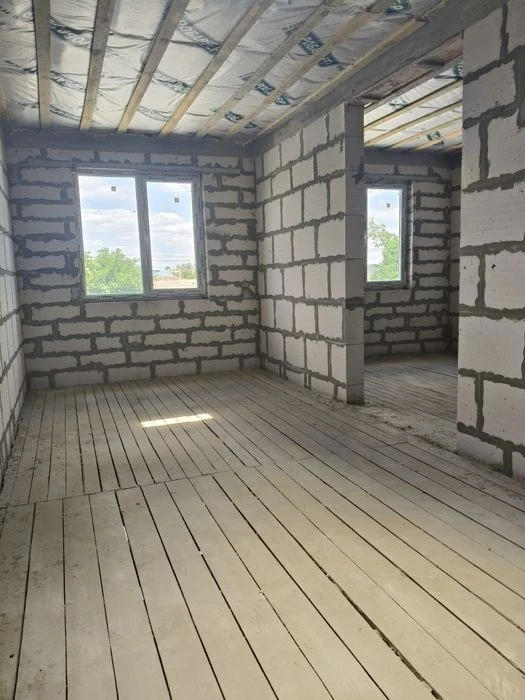 Spacious townhouse in Khadzhibey district