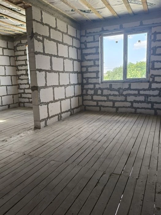 Spacious townhouse in Khadzhibey district