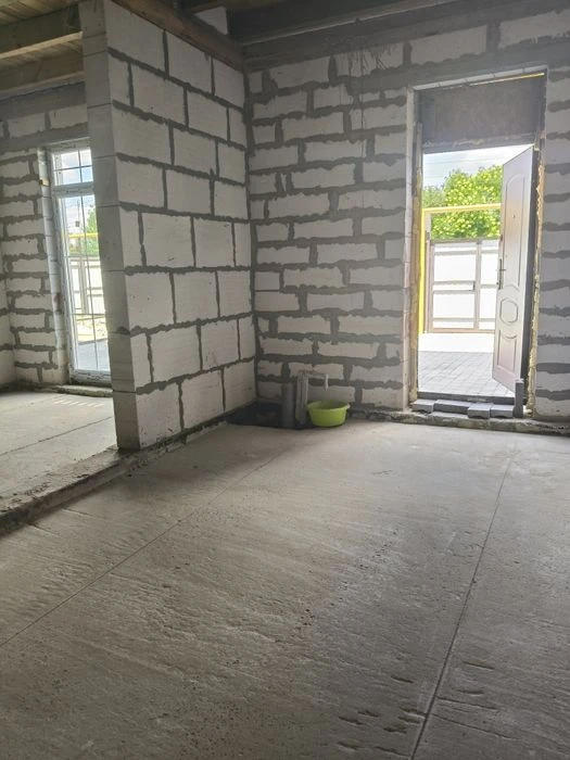 Spacious townhouse in Khadzhibey district