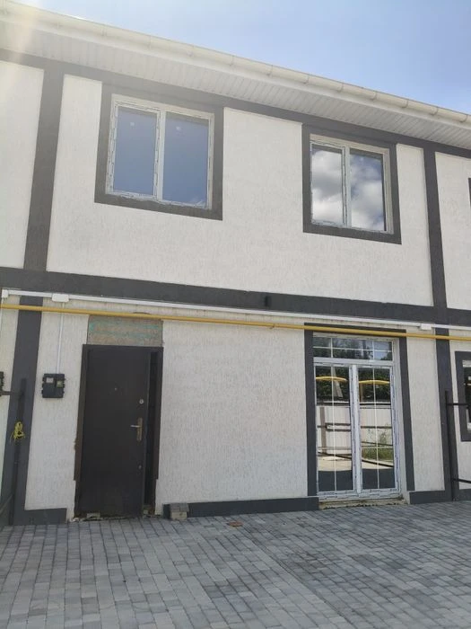 Spacious townhouse in Khadzhibey district