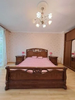 Продам 2к. квартиру в центре Одессы - рядом парк и море