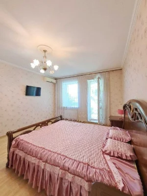 Продам 2к. квартиру в центре Одессы - рядом парк и море