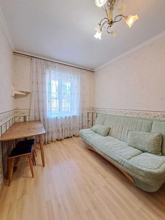 Продам 2к. квартиру в центре Одессы - рядом парк и море