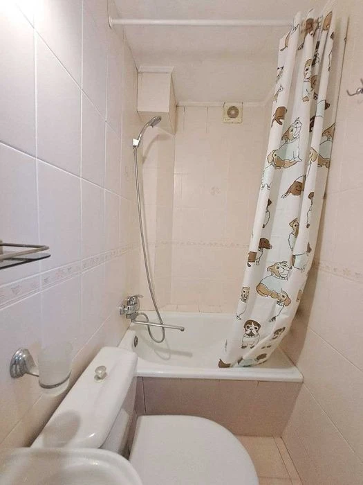 Продам 2к. квартиру в центре Одессы - рядом парк и море