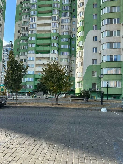 Продам просторную 2-комн. квартиру с РЕМОНТОМ в ЖК "Острова"