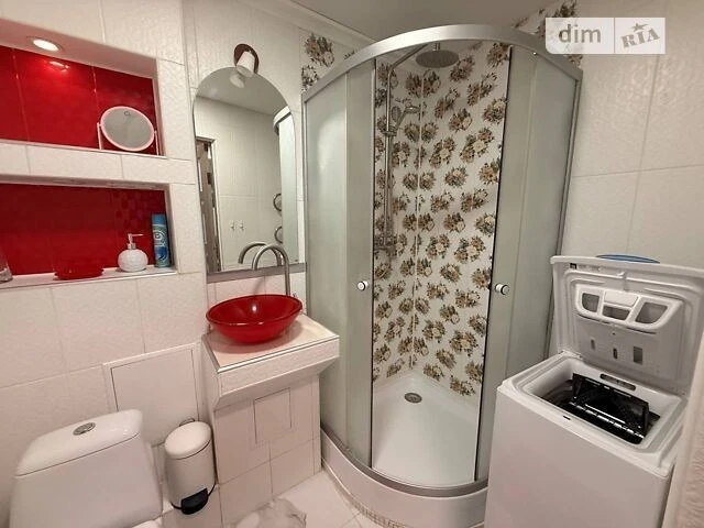Продаж 1к квартири 29.3 кв. м на просп. Берестейський 12 • I