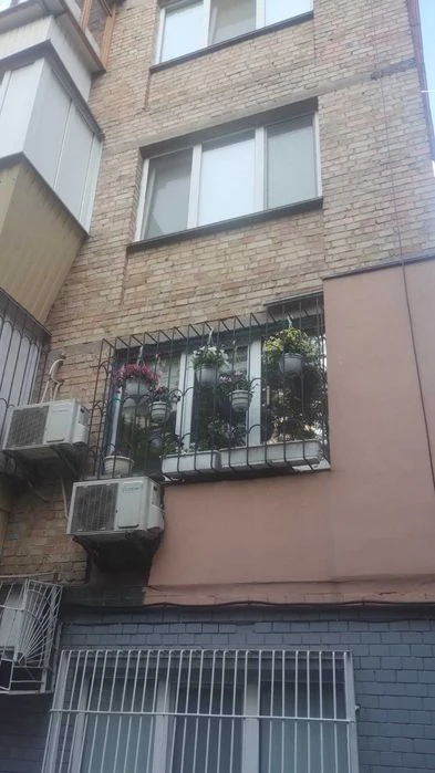 Продам 2-х комн. квартиру на Печерске