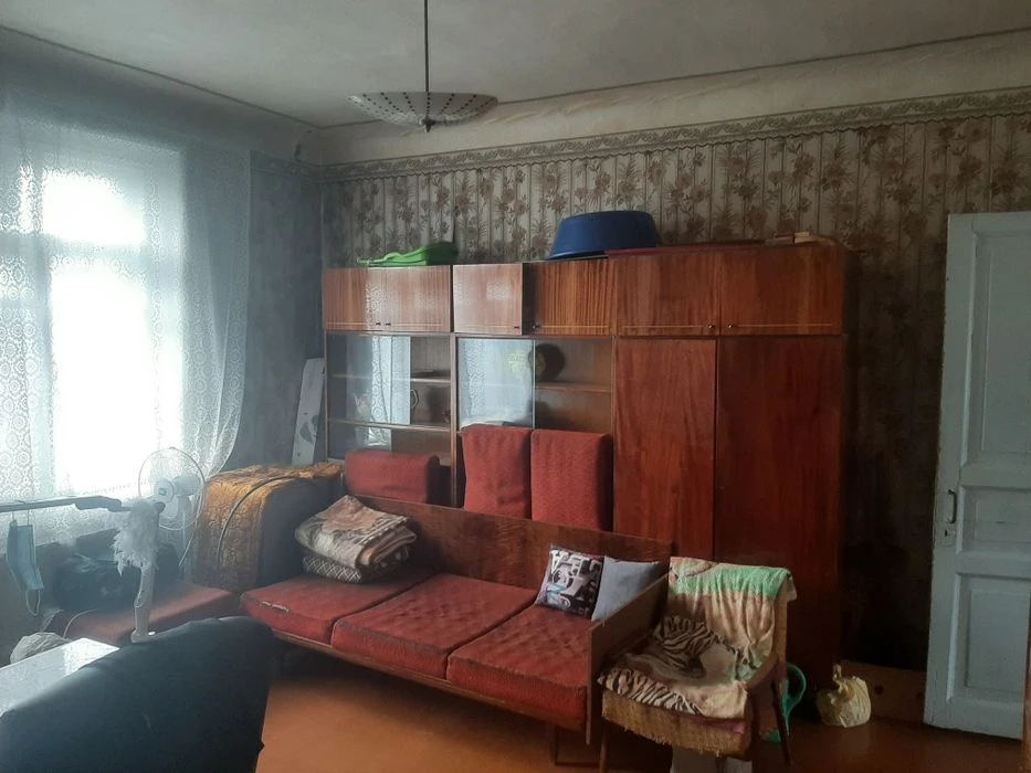 Продаж 3 кімн.кв вул. Благовісна 152 + гараж.