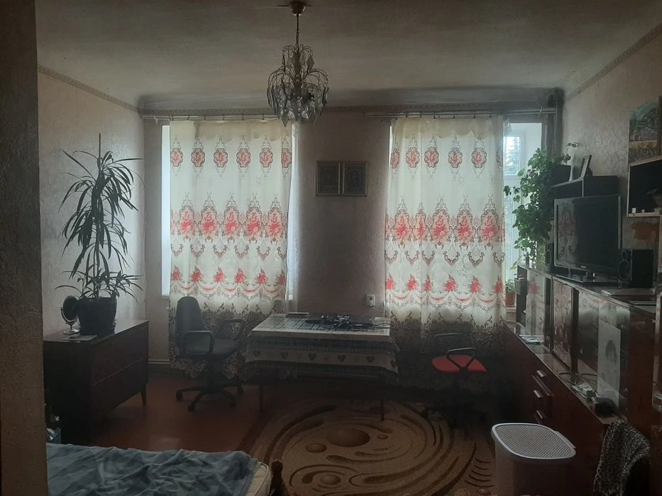 Продаж 3 кімн.кв вул. Благовісна 152 + гараж.